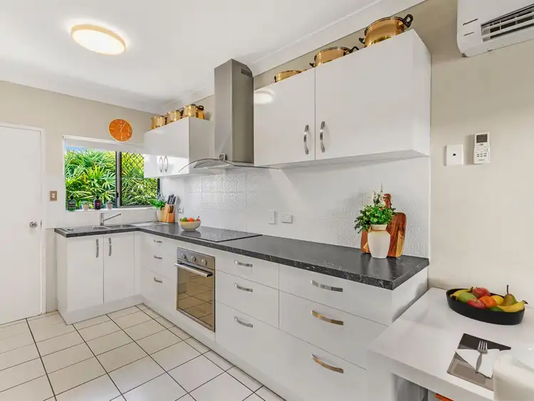 3/4 Golden Grove Drive, Bentley Park QLD 4869