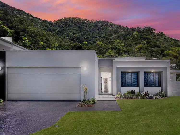 26 Luderick Street, Kanimbla QLD 4870