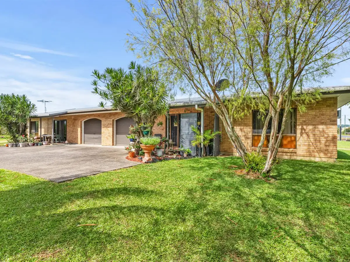 Main view of Homely unit listing, 54 FLYING FISH POINT ROAD, Innisfail QLD 4860