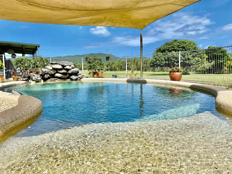 11 Daniel close, Etty Bay QLD 4858