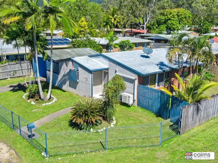 7 Shang Street, Mooroobool QLD 4870