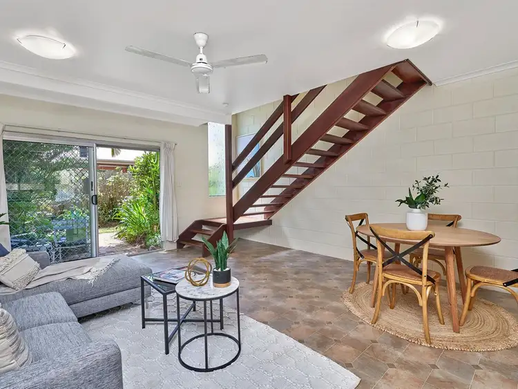 2/12 Short Street, Redlynch QLD 4870
