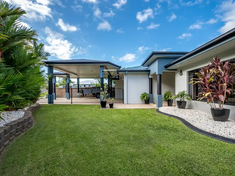 96 Mcfarlane Drive, Kanimbla QLD 4870
