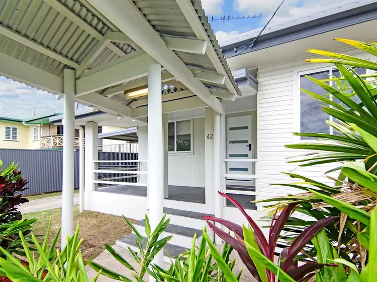 42 Collinson st, Westcourt QLD 4870