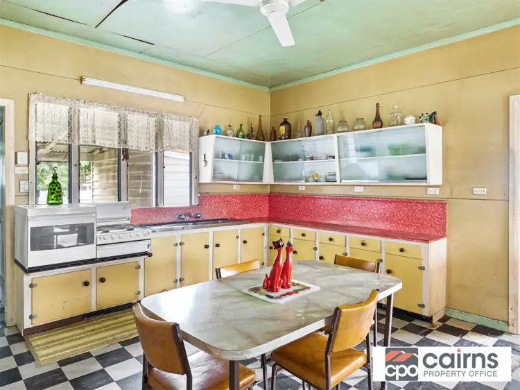 62 Tills St, Westcourt QLD 4870