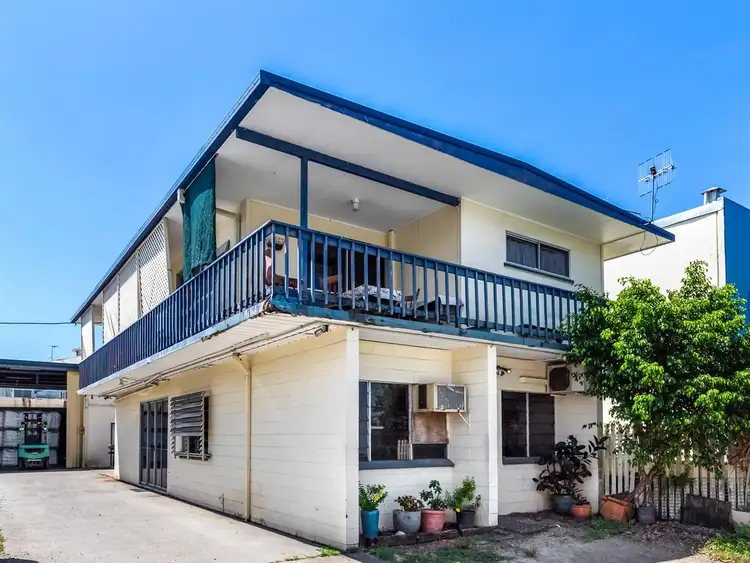 30 Donaldson St, Manunda QLD 4870