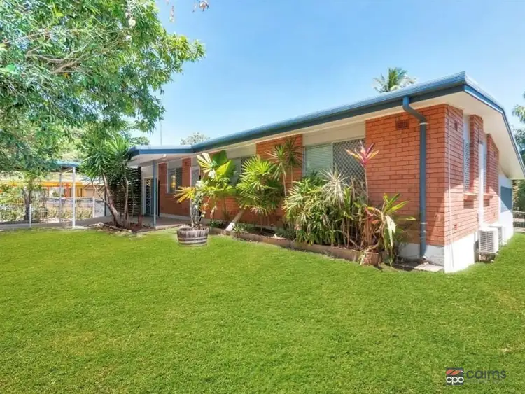 37 Henley Street, Earlville QLD 4870