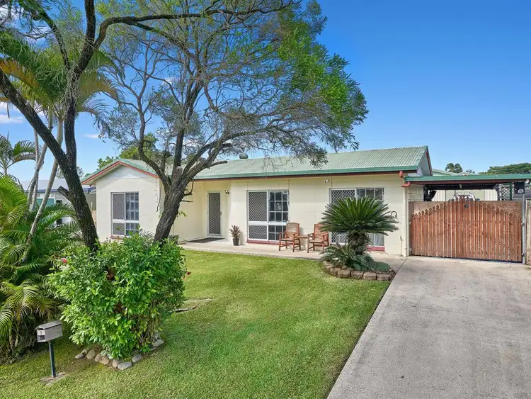 8 Leeuwin Cres, Bentley Park QLD 4869