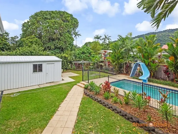 210 Greenslopes St, Edge Hill QLD 4870