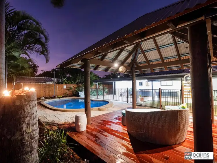 5 Ash St, Holloways Beach QLD 4878