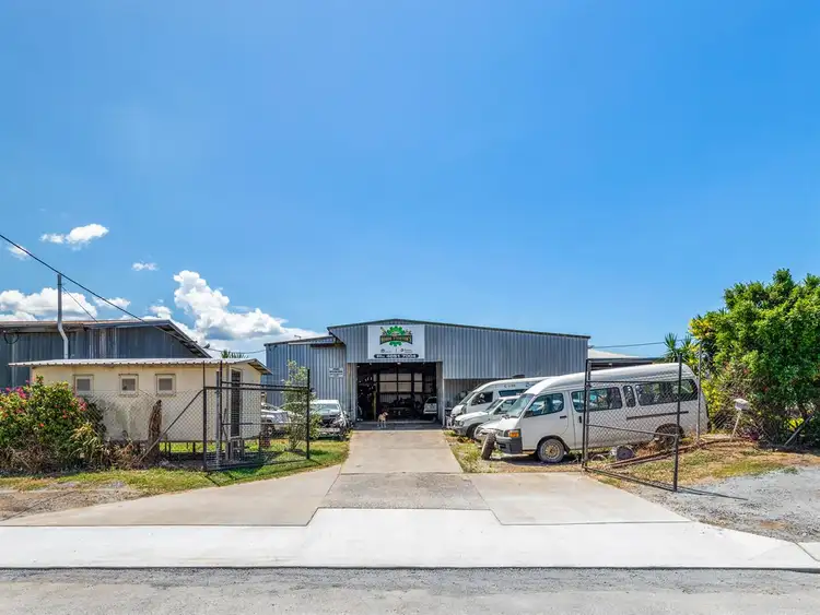 32 Donaldson St, Manunda QLD 4870