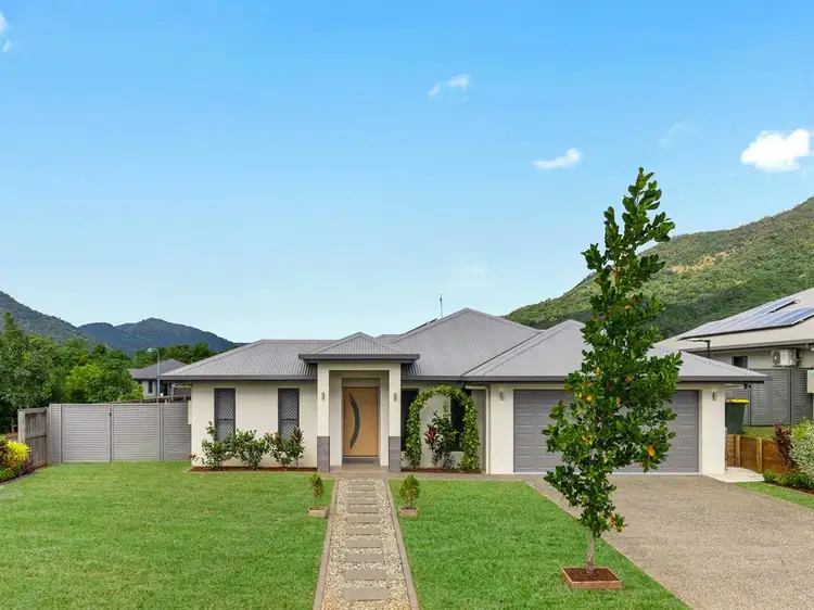 8 Genesta Circuit, Redlynch QLD 4870