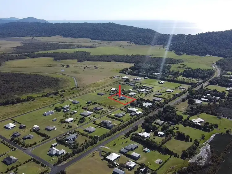 33 Jabiru St, Etty Bay QLD 4858