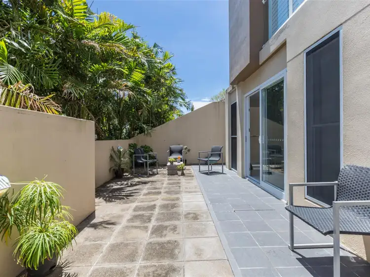 1/21 Digger Street, Cairns North QLD 4870