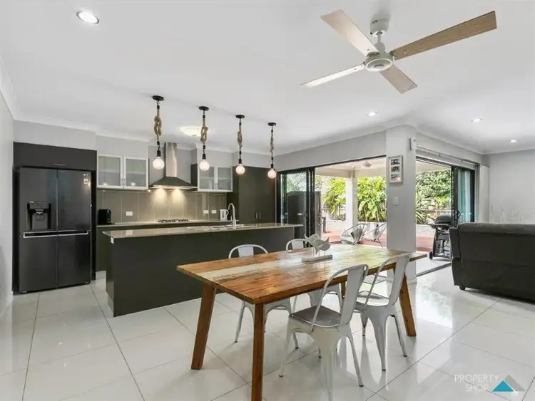 6 Coastline Pde, Trinity Beach QLD 4879