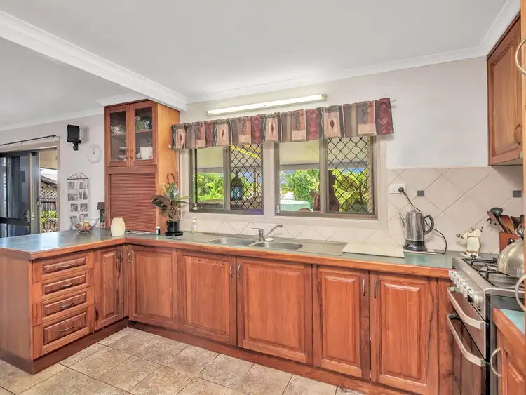 Sixth view of Homely house listing, 16 BEL-AIR AVENUE, Belvedere QLD 4860