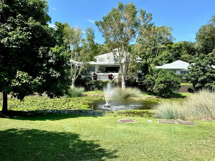 52 Cascade Boulevard, Palm Cove QLD 4879