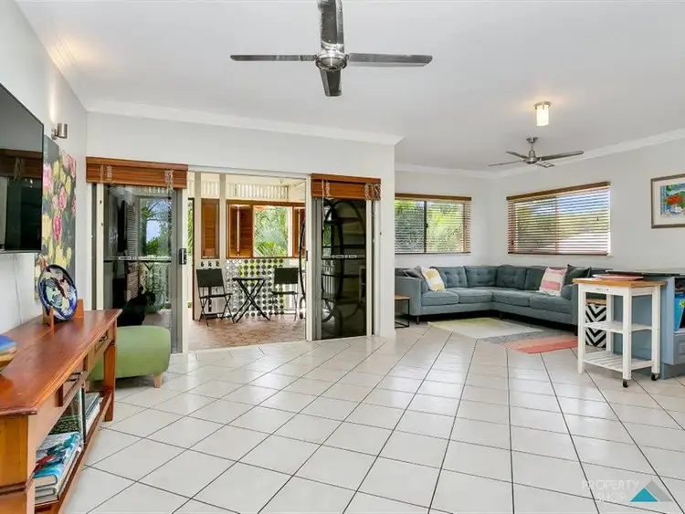 7/5 Lily Street, Cairns North QLD 4870