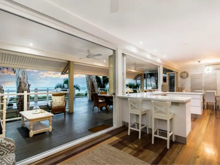 21 Arlington Esplanade, Clifton Beach QLD 4879