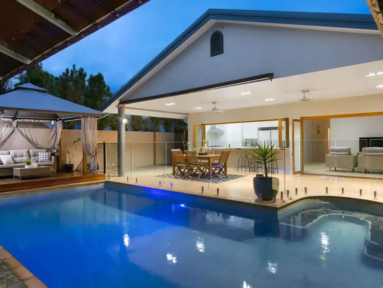 288 Pease Street, Edge Hill QLD 4870