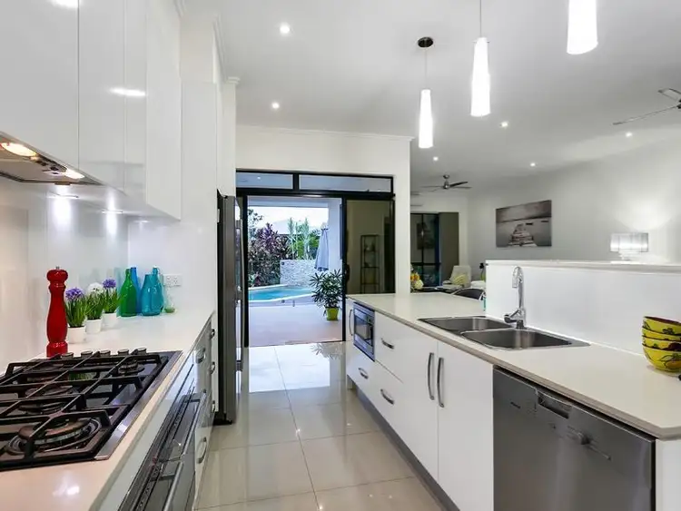 Sixth view of Homely house listing, 7 Parrot Close, Kanimbla QLD 4870