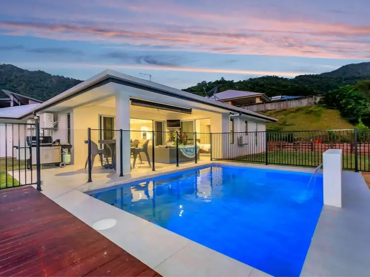7 Queely Close, Redlynch QLD 4870