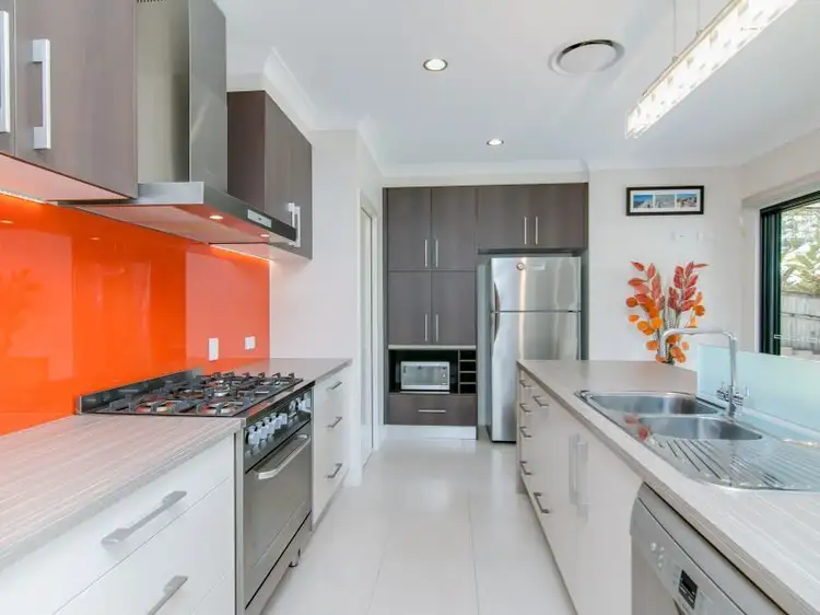 5 Botany Avenue, Redlynch QLD 4870