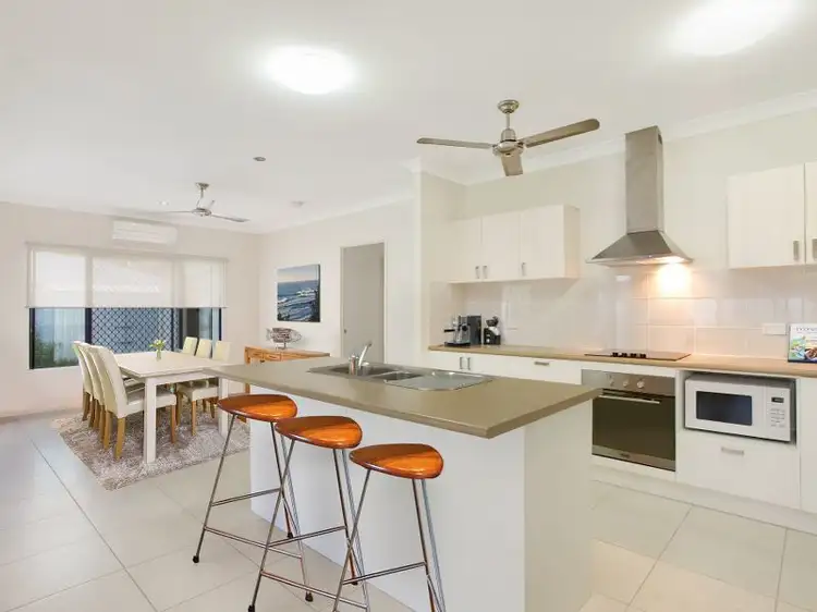 5 Kippin Close, Redlynch QLD 4870