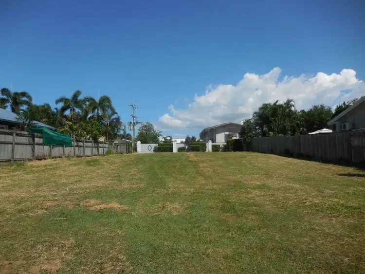 6 Narabeen Street, Kewarra Beach QLD 4879