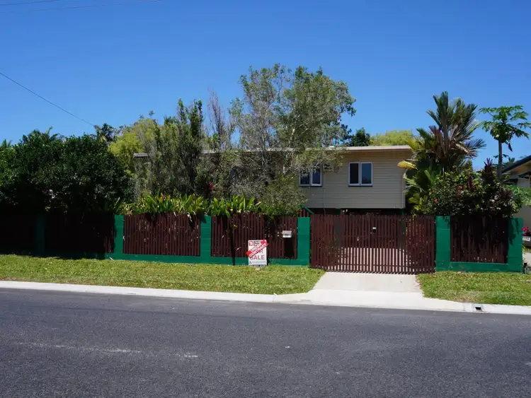 37 Miles Street, Manoora QLD 4870