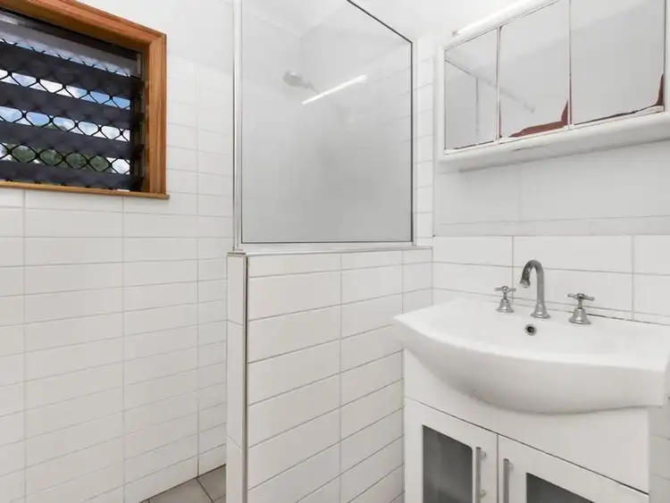 Sixth view of Homely townhouse listing, 5/49 English St, Manunda QLD 4870