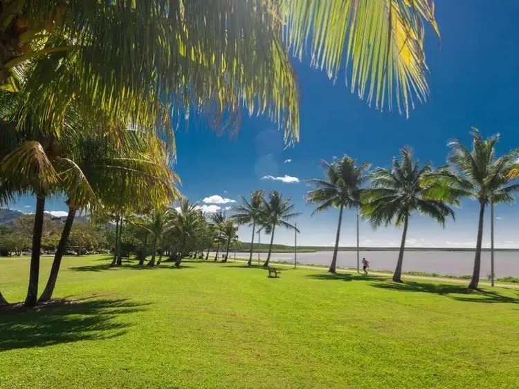 324 Sheridan Street, Cairns North QLD 4870