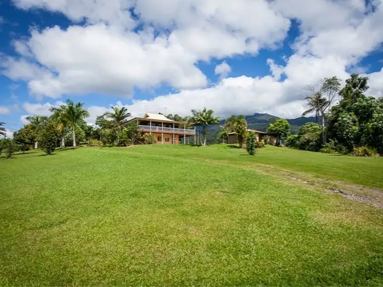 330 Stager Road, Mirriwinni QLD 4871