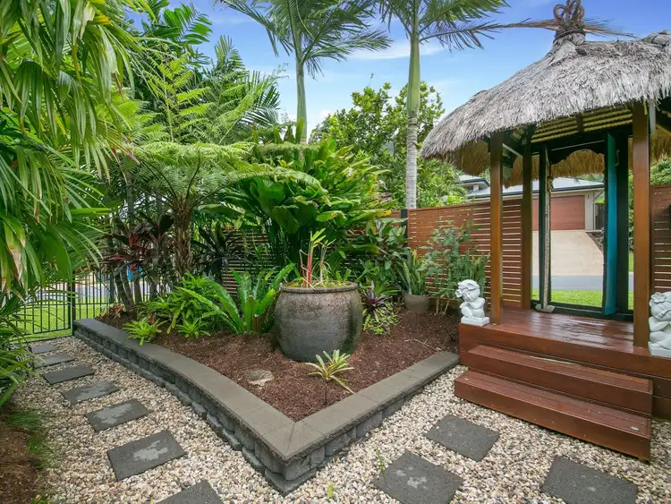 2-4 Rainbow St, Kanimbla QLD 4870