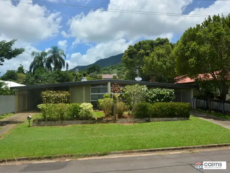 19 Daphne St, Redlynch QLD 4870