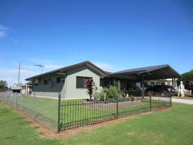 6 GRAHAM Close, Wangan QLD 4871