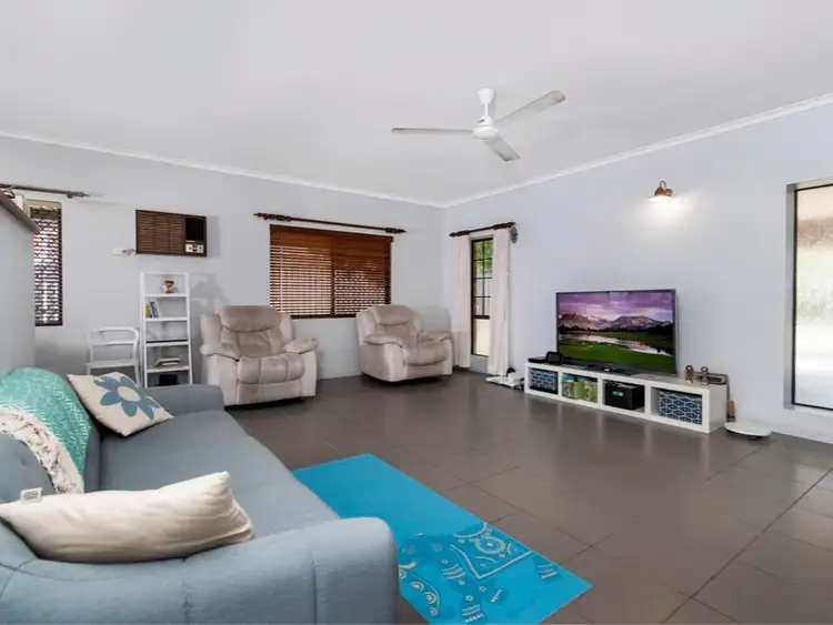 26 Simon St, Freshwater QLD 4870