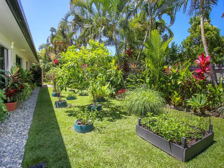 1 Alva Close, Kewarra Beach QLD 4879
