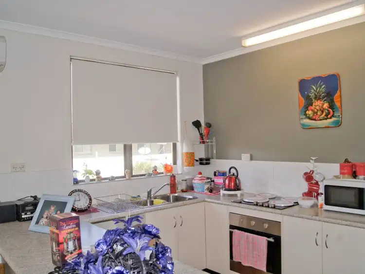 Fifth view of Homely unit listing, 19 Pioneer St, Manoora QLD 4870