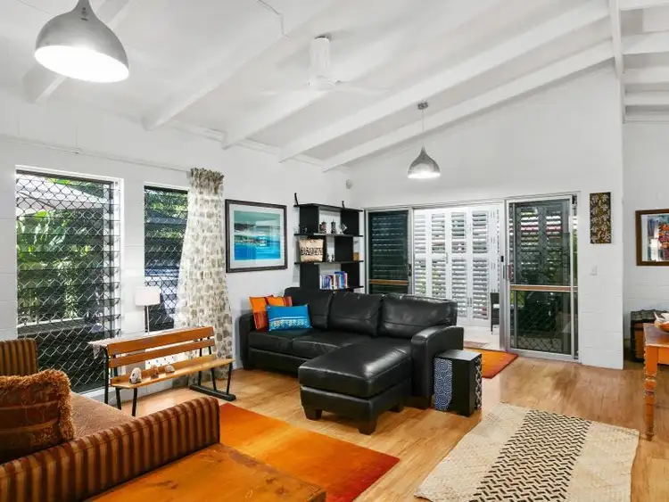 1/121 Kamerunga Road, Freshwater QLD 4870