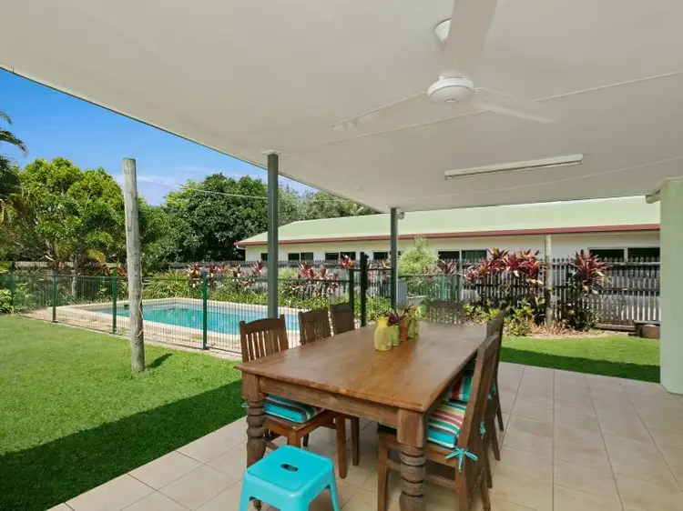 21 Meander Cl, Brinsmead QLD 4870