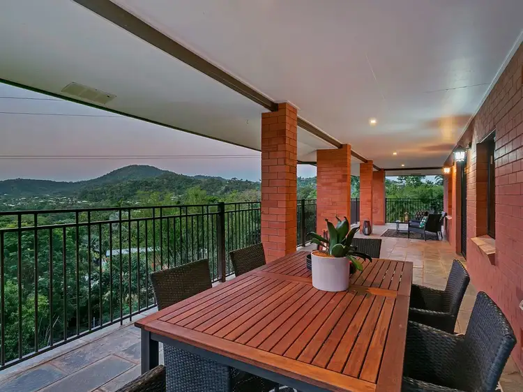 11 Ferntree Close, Brinsmead QLD 4870