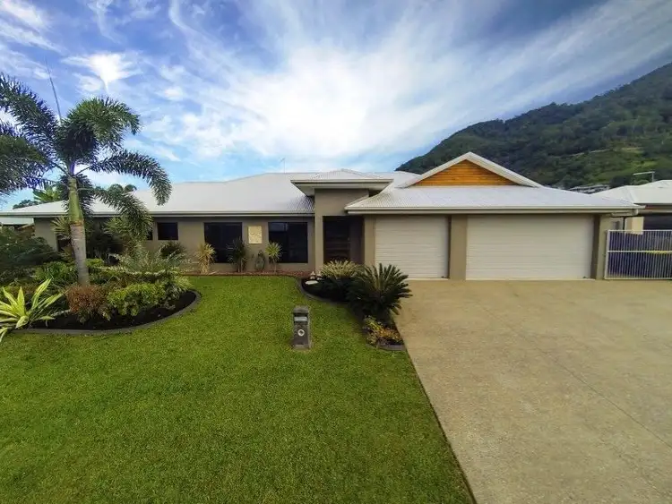 3 Pelling Close, Kanimbla QLD 4870