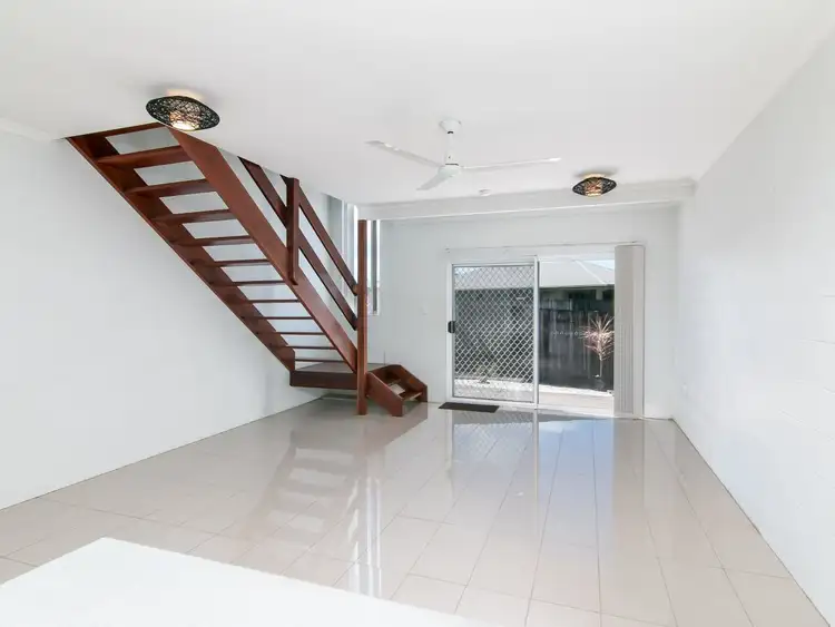 5/4 Atlantic Close, White Rock QLD 4868