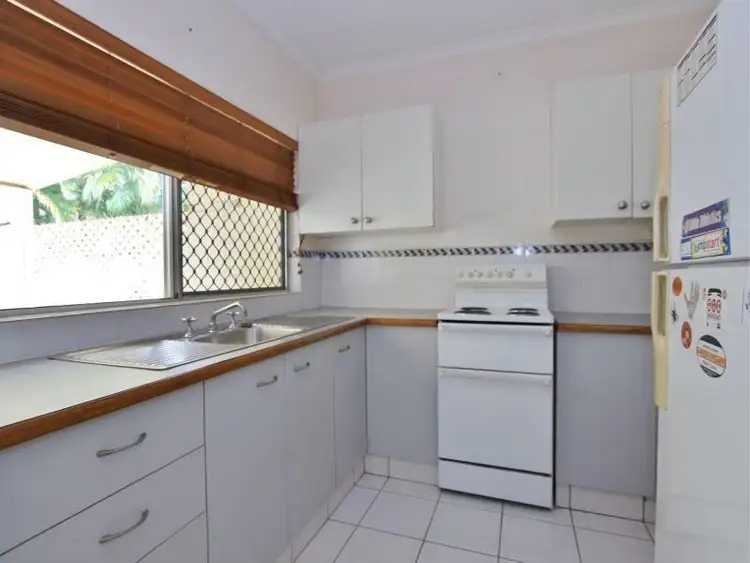 Sixth view of Homely house listing, 4 Queenscliff Close, Kewarra Beach QLD 4879
