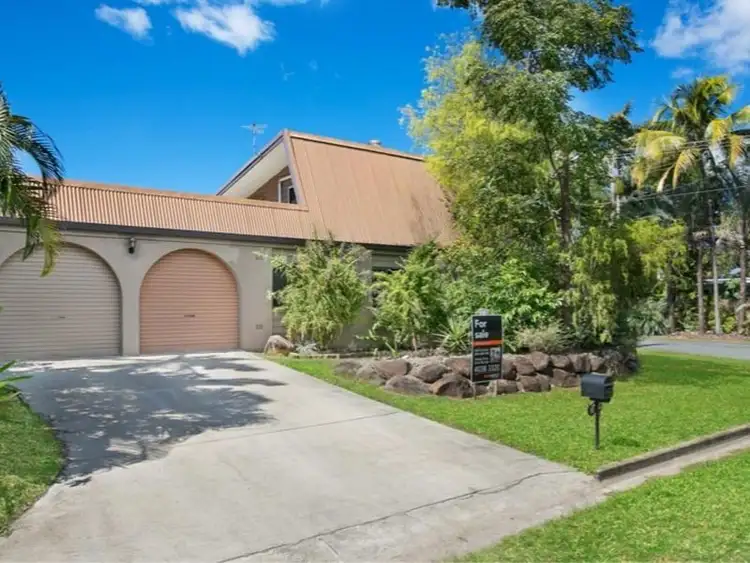 26 Maple Street, Holloways Beach QLD 4878