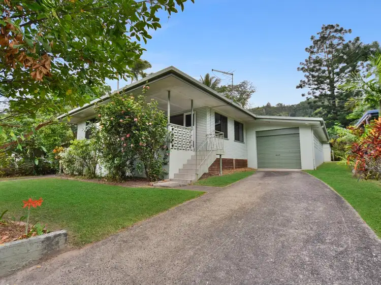 11 Bradford Street, Whitfield QLD 4870