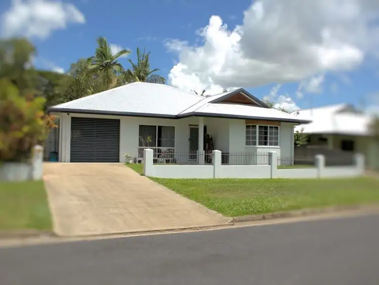 12 B Izatt Close, Edge Hill QLD 4870