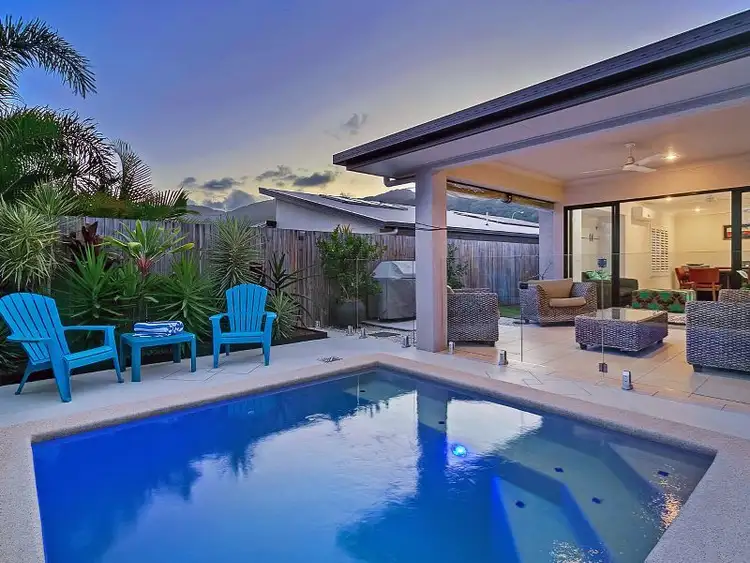 52 City View Crescent, Mooroobool QLD 4870