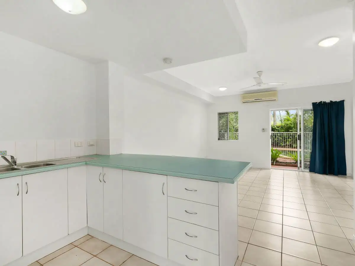 Main view of Homely townhouse listing, 2/38 Springfield Cres, Manoora QLD 4870